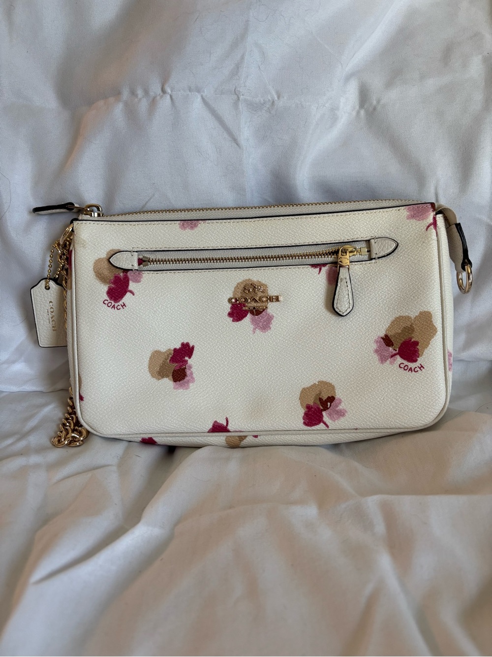 Coach Retail Nolita 24